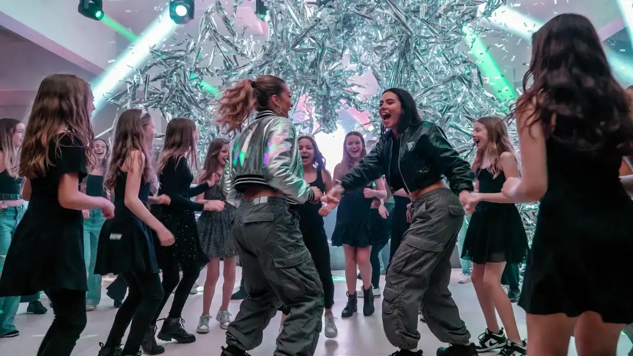 רעיון 1 שואו ריקוד שנותן אנרגיה מהשנייה הראשונה